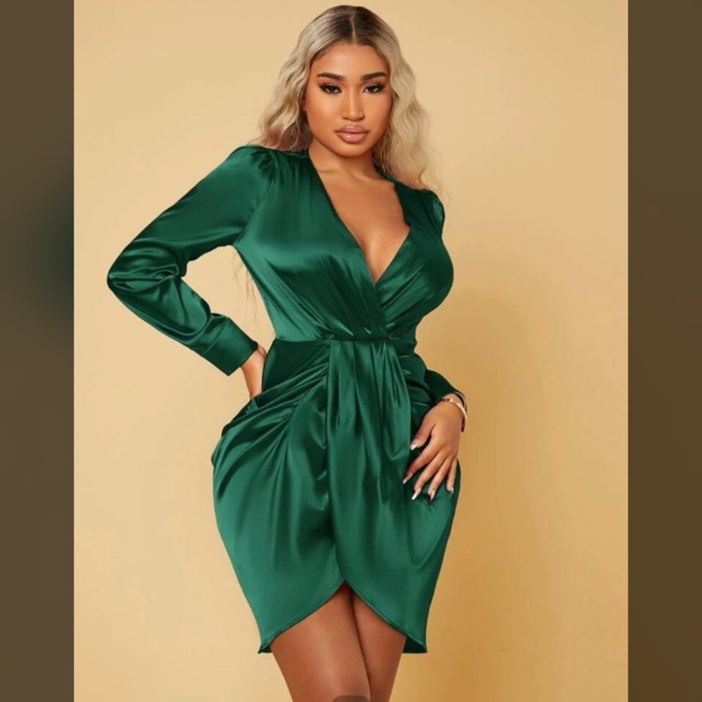 Emerald Green Draped Neckline Detail Dress XL (12)